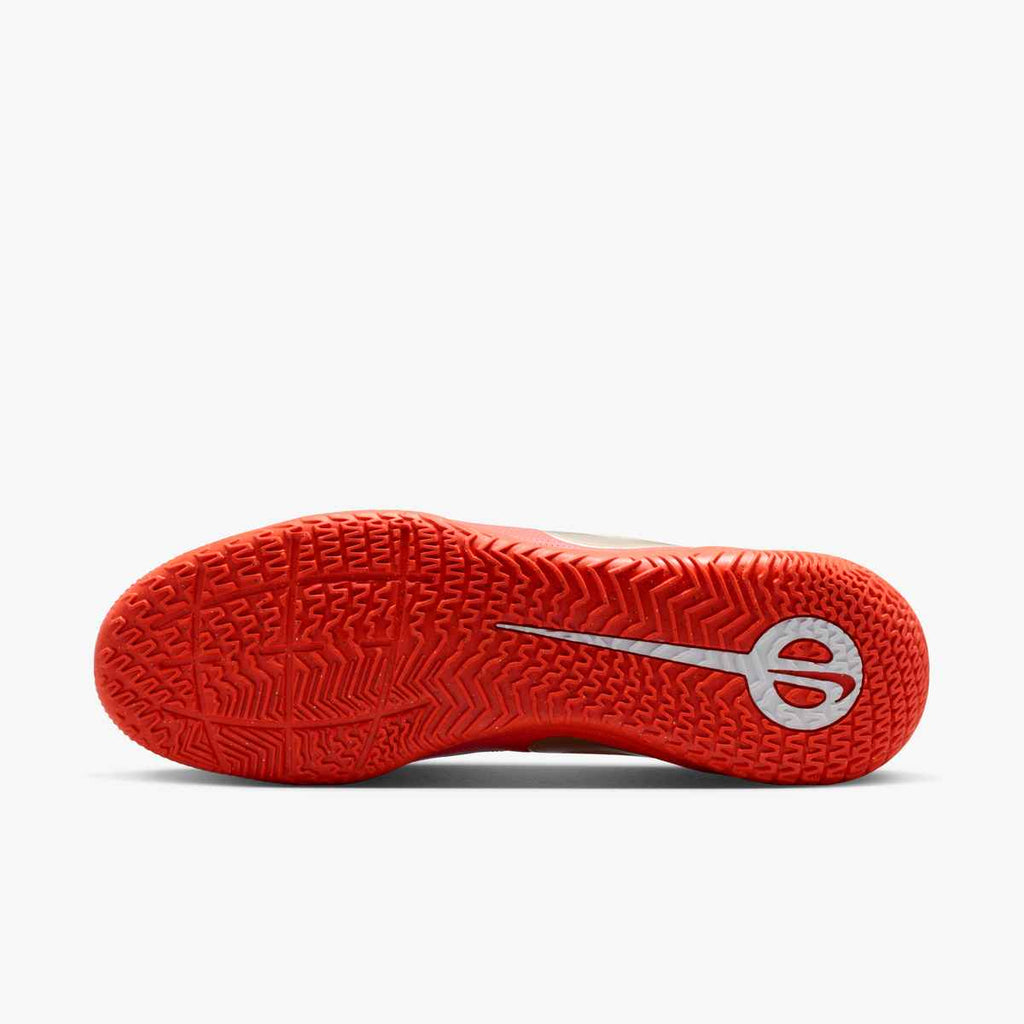 Nike Tiempo Maestro Club Indoor/Court Low-Top Soccer Shoes product image 5, provided for visual reference and product detail