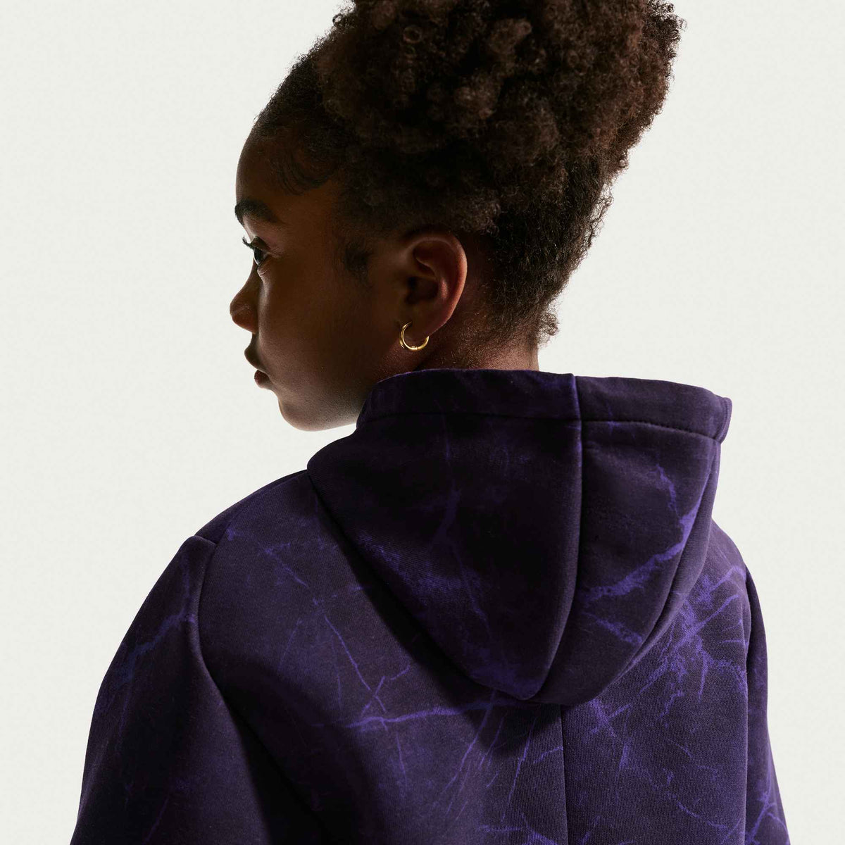 NIKE FC Barcelona Away Big Kids' Kobe Soccer Pullover Hoodie product image 6, provided for visual reference and product