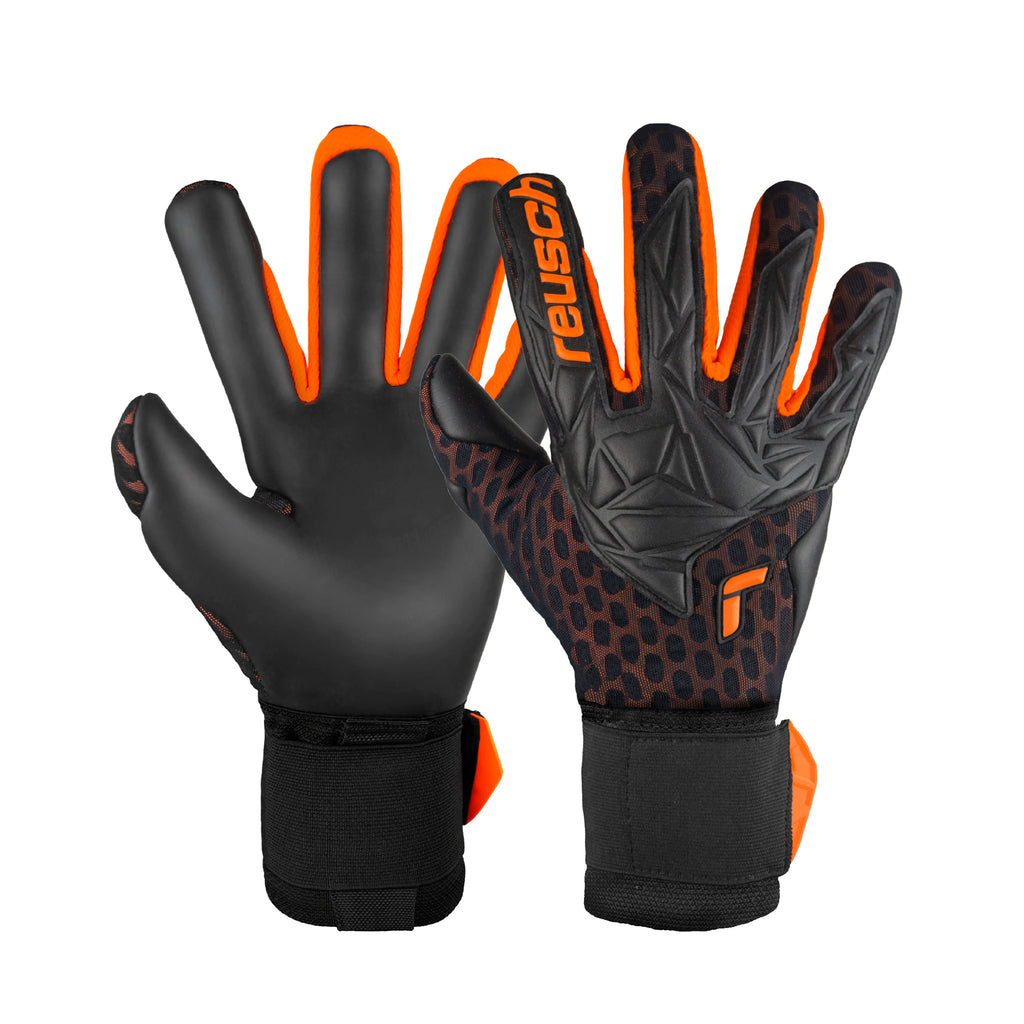 Reusch Attrakt Gold X Airvent Goalkeeper Glove product image 1, provided for visual reference and product detail review