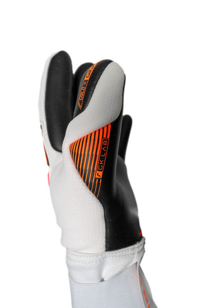 REUSCH Attrakt Freegel Gold X Goalkeeper Glove product image 4, provided for visual reference and product detail review