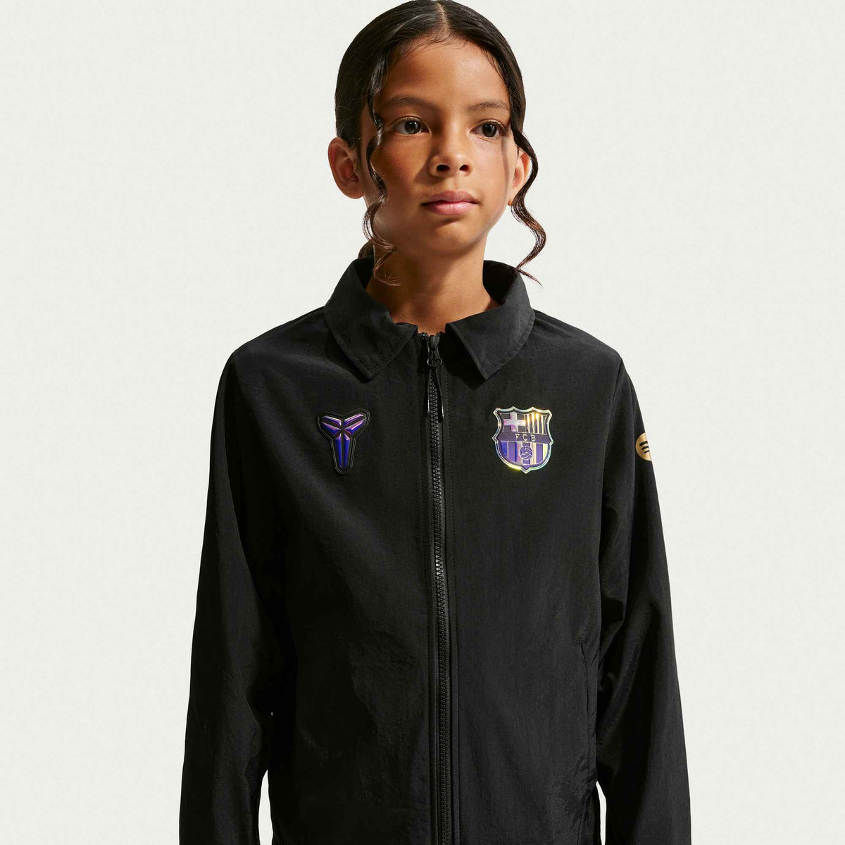 NIKE FC Barcelona Away Big Kids' Kobe Soccer Woven Jacket product image 7, provided for visual reference and product detail