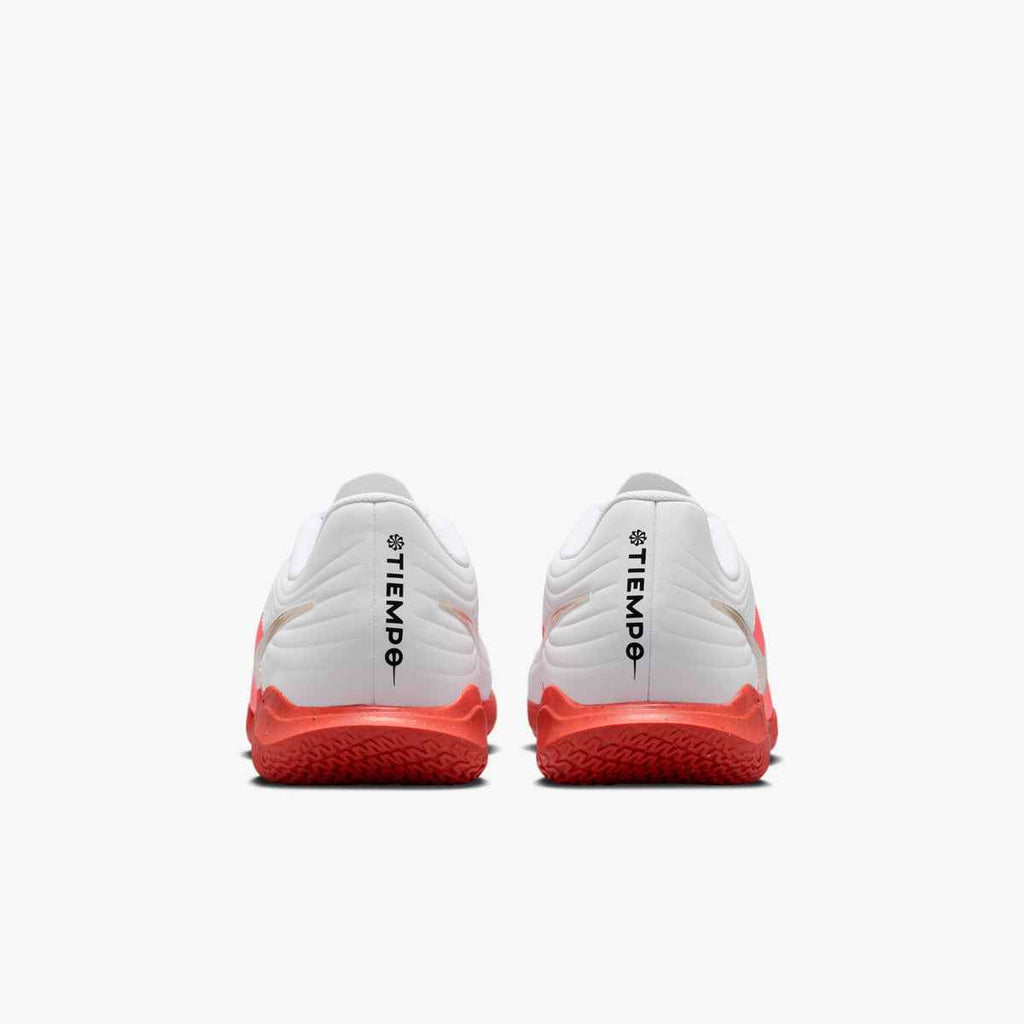 Nike Tiempo Maestro Club Indoor/Court Low-Top Soccer Shoes product image 8, provided for visual reference and product detail