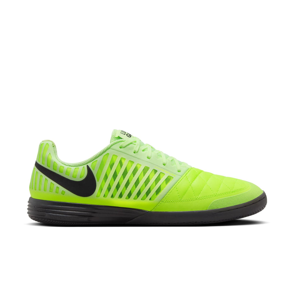 Nike Lunargato II Indoor/Court Low-Top Soccer Shoes product image 3, provided for visual reference and product detail review