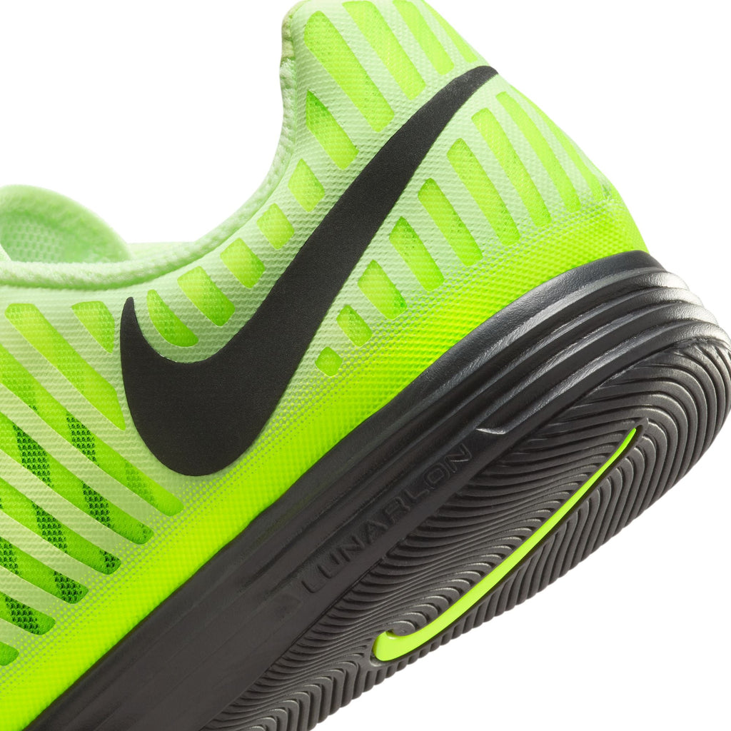 Nike Lunargato II Indoor/Court Low-Top Soccer Shoes product image 10, provided for visual reference and product detail review