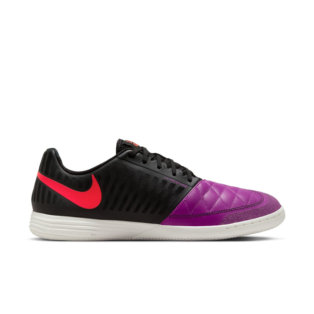 Nike Lunargato II Indoor/Court Low-Top Soccer Shoes product image 3, provided for visual reference and product detail review