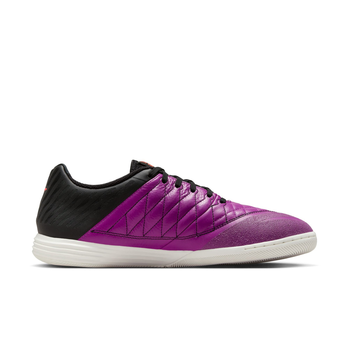 Nike Lunargato II Indoor/Court Low-Top Soccer Shoes product image 4, provided for visual reference and product detail review