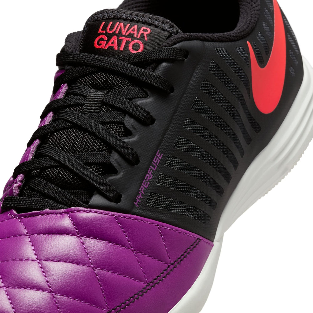 Nike Lunargato II Indoor/Court Low-Top Soccer Shoes product image 10, provided for visual reference and product detail review