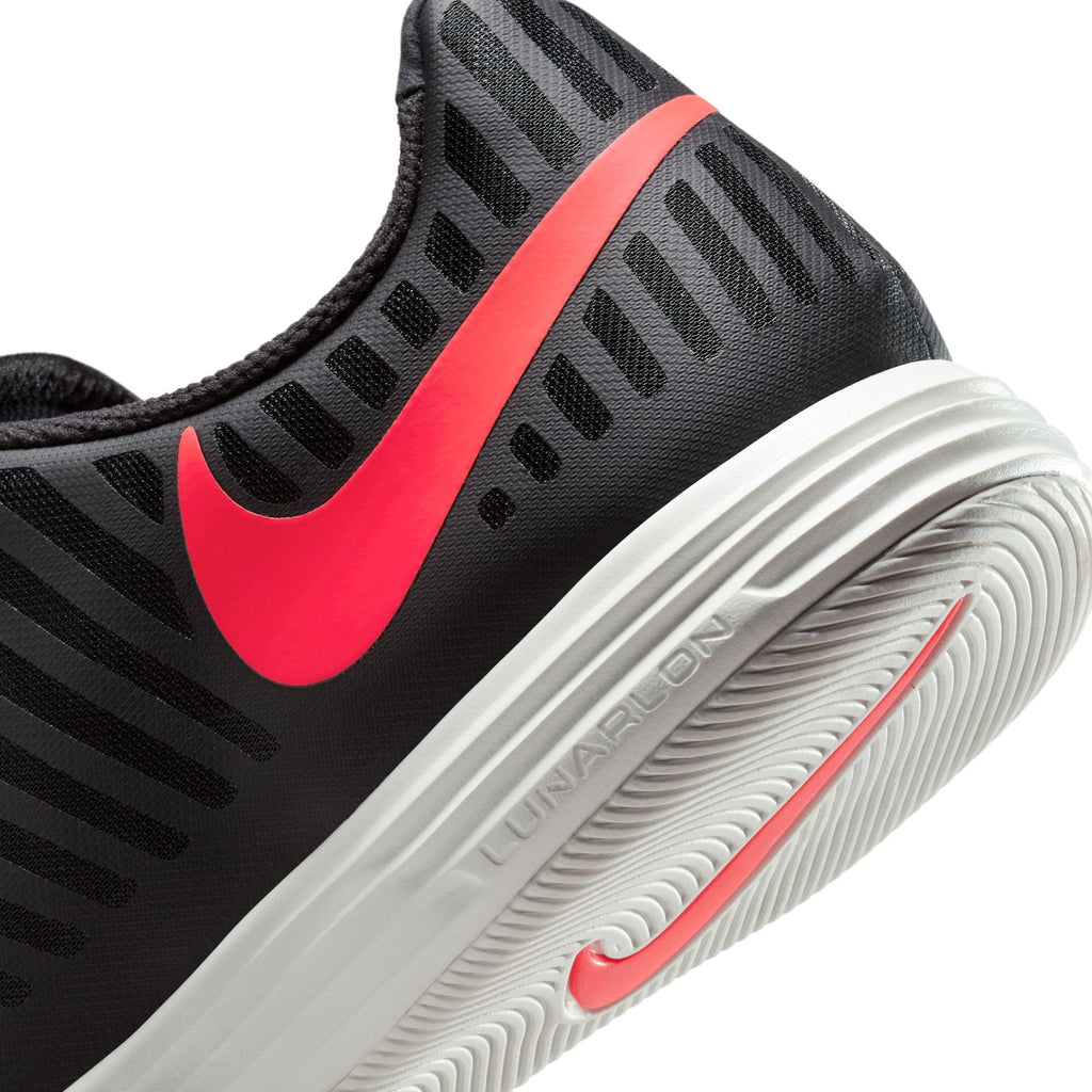 Nike Lunargato II Indoor/Court Low-Top Soccer Shoes product image 11, provided for visual reference and product detail review