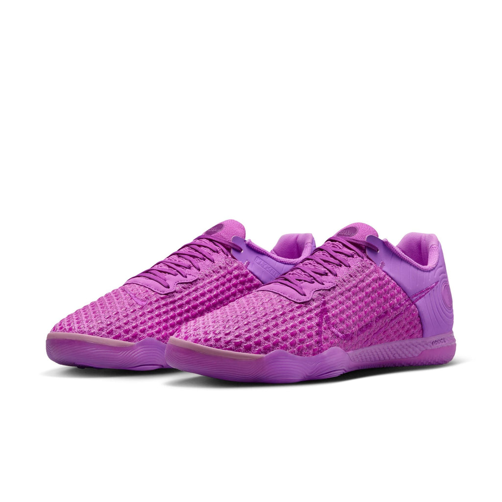 Nike React Gato Indoor/Court Low-Top Soccer Shoes product image 6, provided for visual reference and product detail review