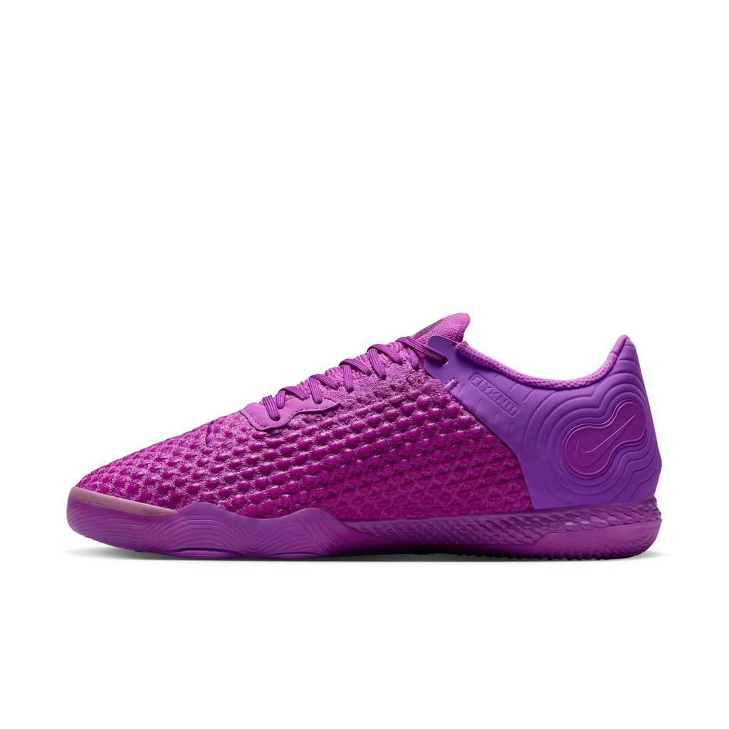 Nike React Gato Indoor/Court Low-Top Soccer Shoes product image 2, provided for visual reference and product detail review