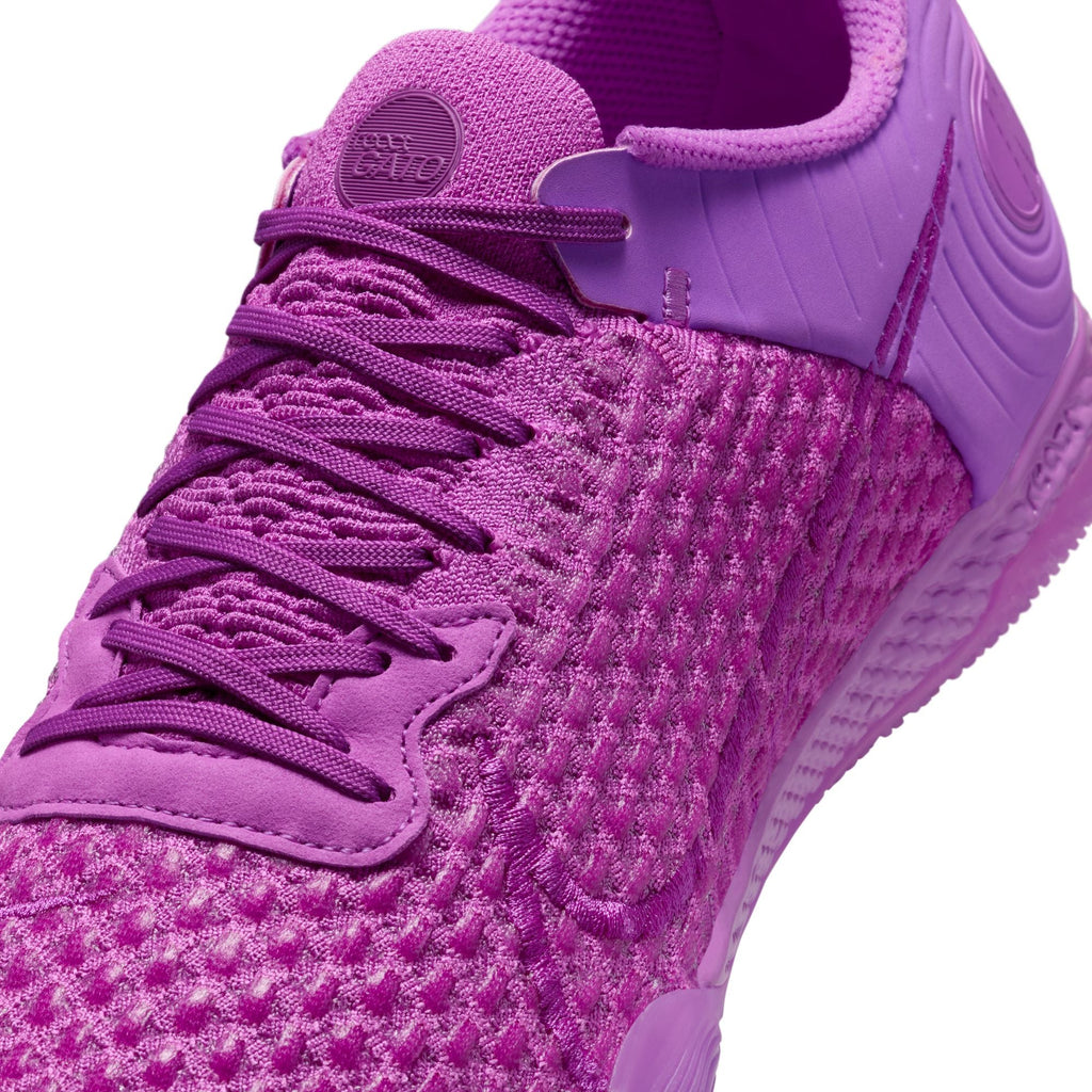 Nike React Gato Indoor/Court Low-Top Soccer Shoes product image 9, provided for visual reference and product detail review