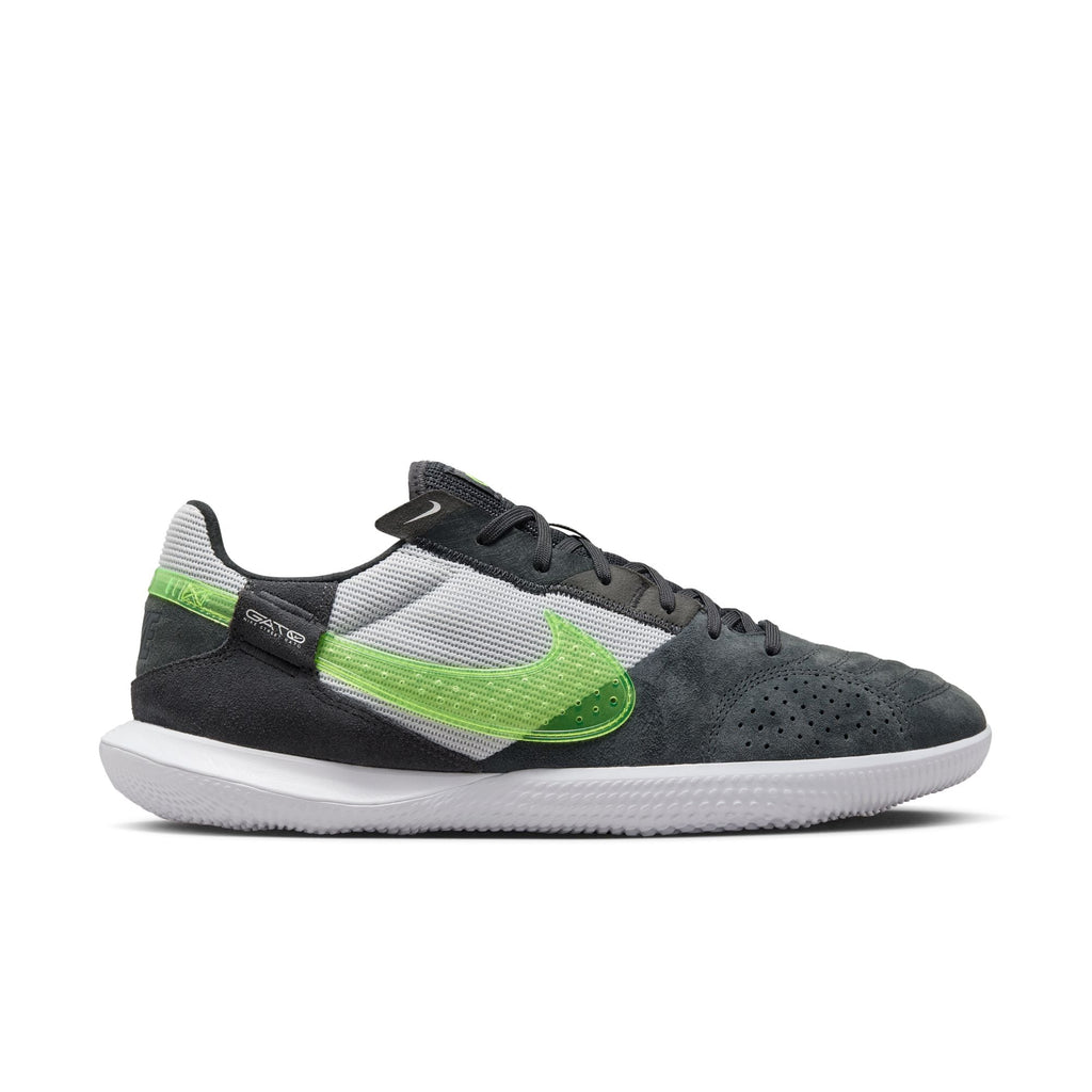 Nike Streetgato Low-Top Soccer Shoes product image 3, provided for visual reference and product detail review
