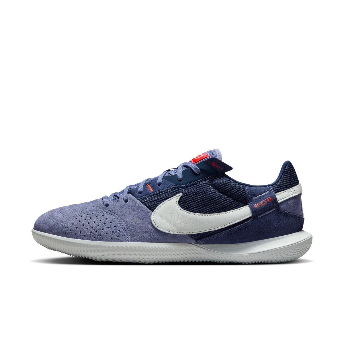 Nike Streetgato Low-Top Soccer Shoes product image 1, provided for visual reference and product detail review