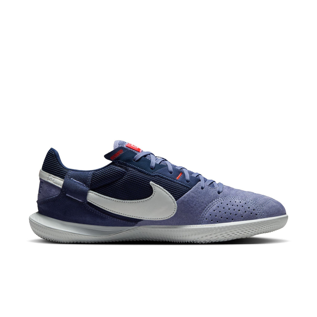 Nike Streetgato Low-Top Soccer Shoes product image 4, provided for visual reference and product detail review