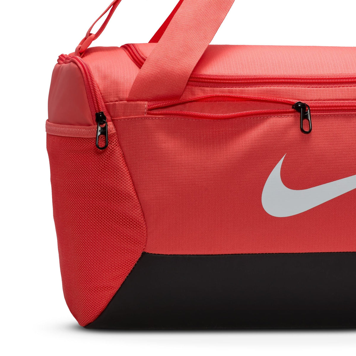 Nike Brasilia Training Duffel Bag (Small, 41L) product image 5, provided for visual reference and product detail review