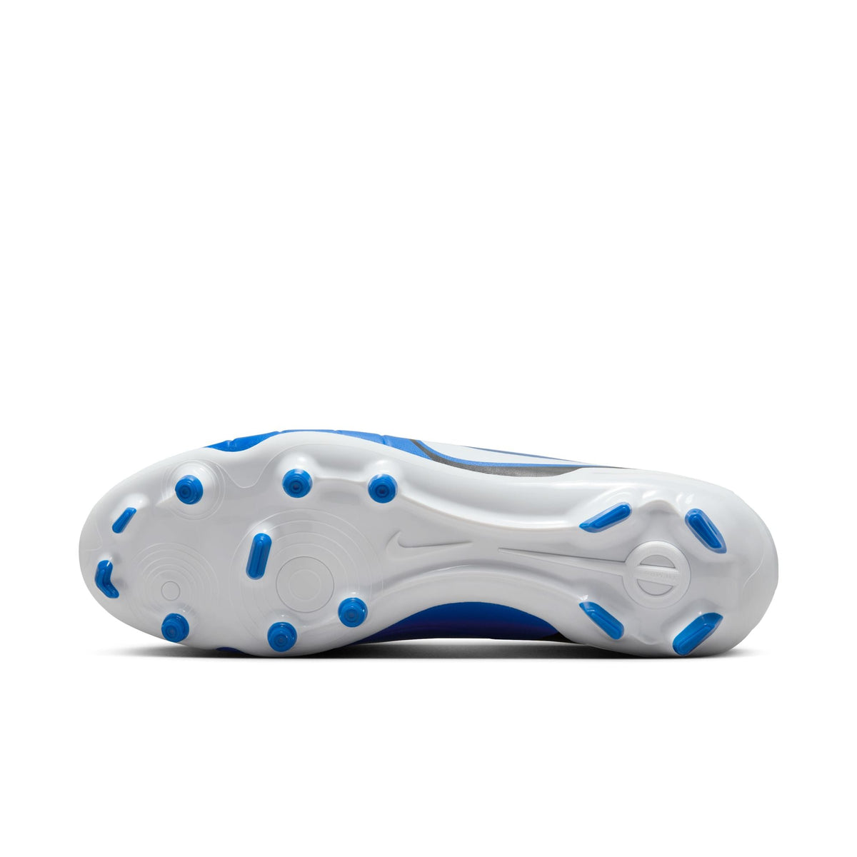 Nike Tiempo Legend 10 Club Multi-Ground Low-Top Soccer Cleats product image 5, provided for visual reference and product