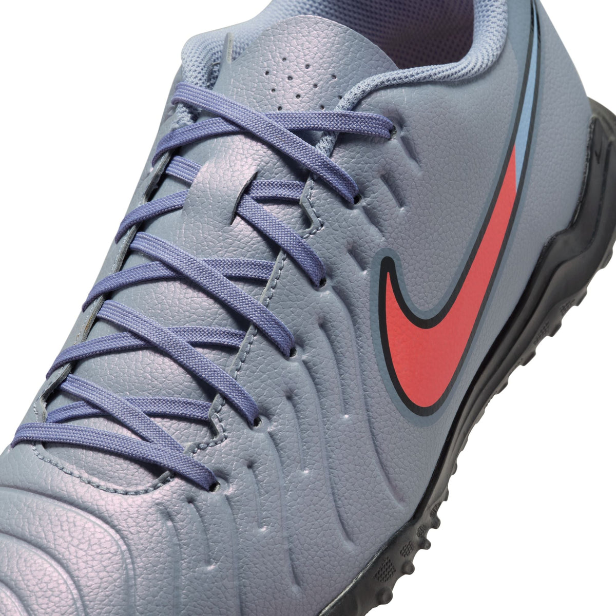 Nike Tiempo Legend 10 Club Turf Low-Top Soccer Shoes product image 9, provided for visual reference and product detail review
