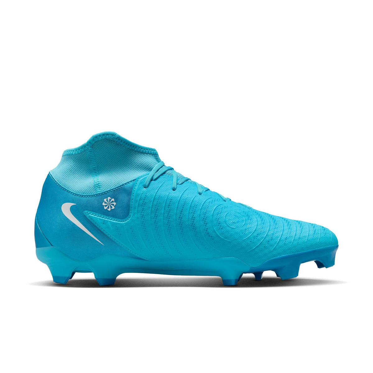 Nike Phantom Luna 2 Academy MG High-Top Soccer Cleats product image 4, provided for visual reference and product detail