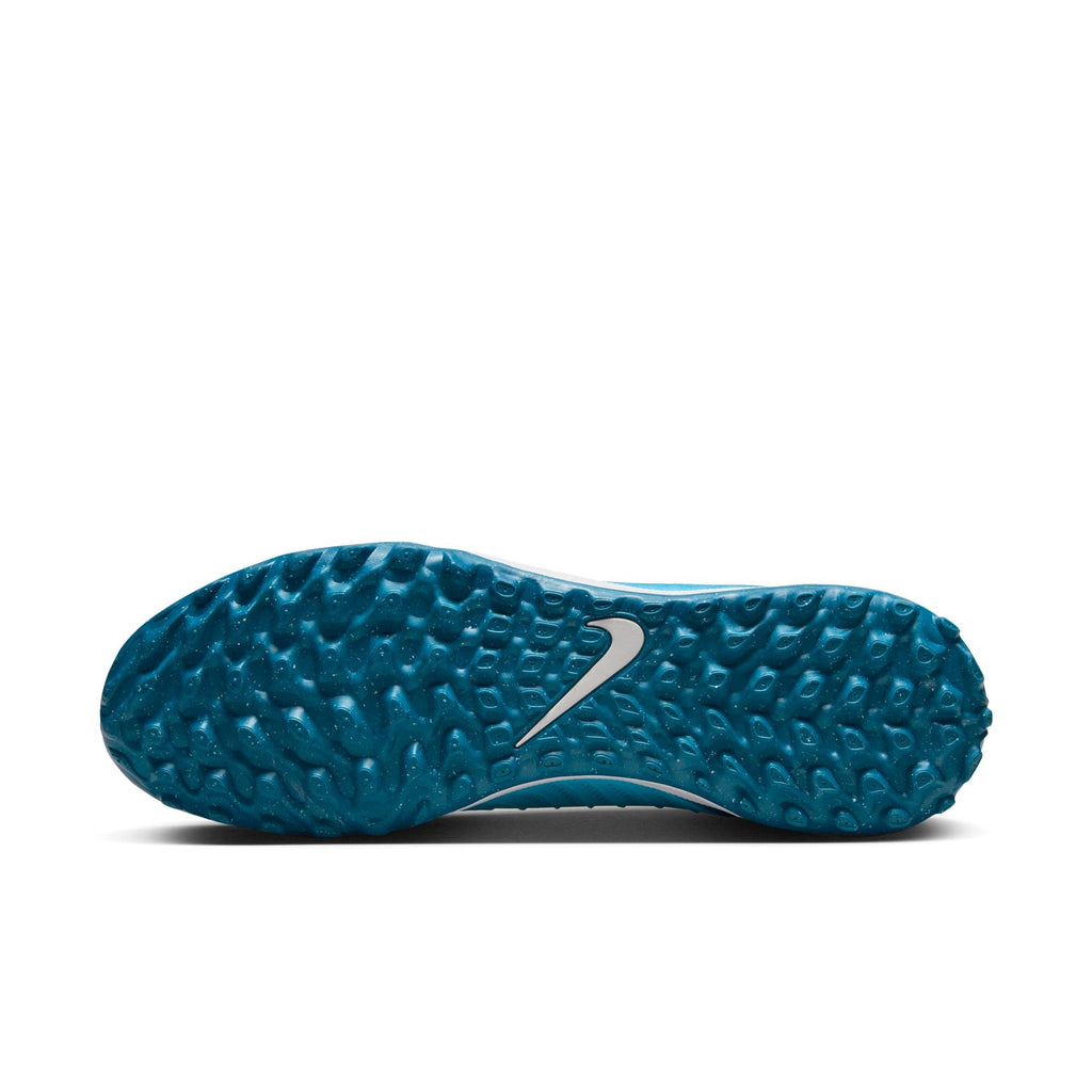 Nike Phantom Luna 2 Academy TF High-Top Soccer Shoes product image 5, provided for visual reference and product detail review