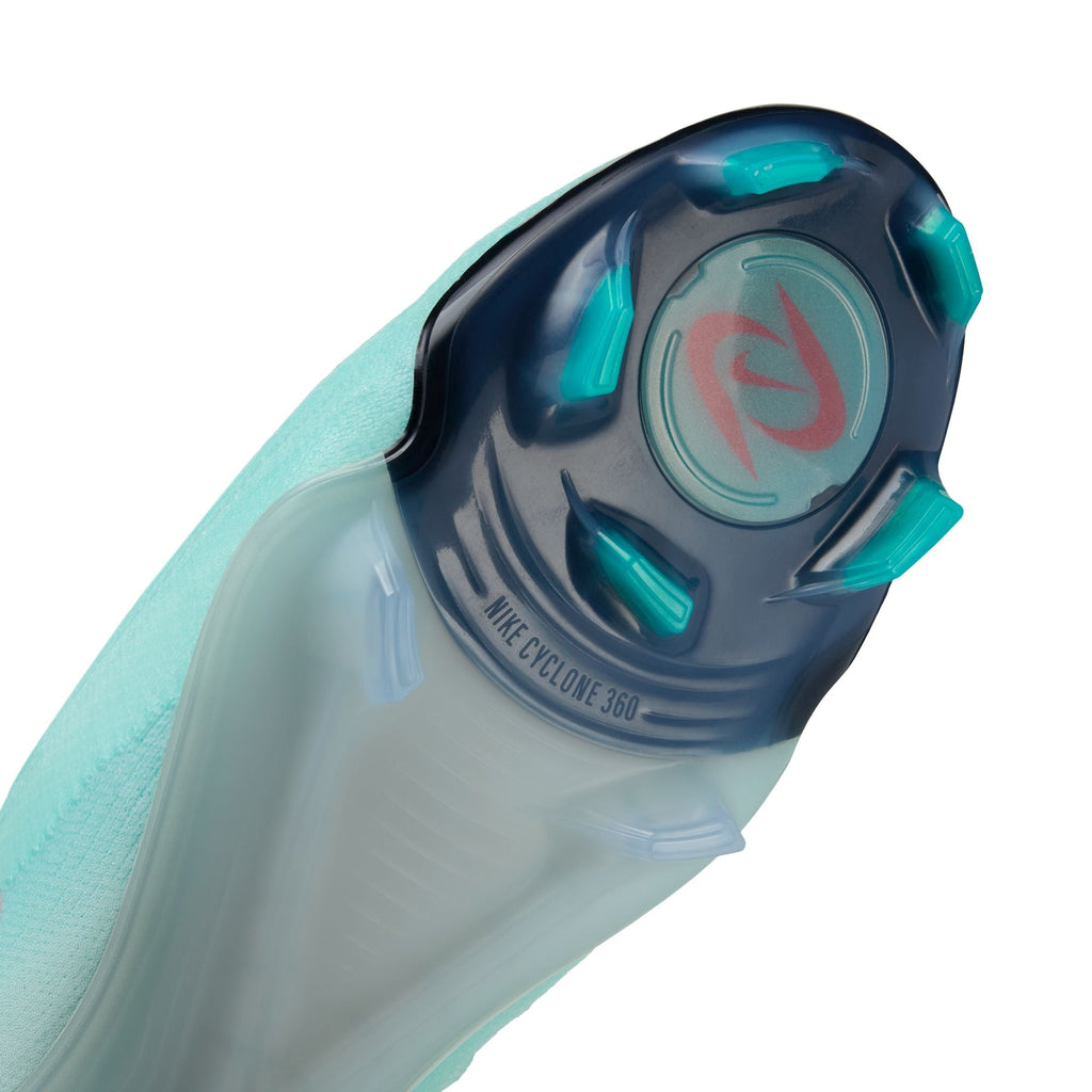 Nike Phantom Luna 2 Elite FG High-Top Soccer Cleats product image 11, provided for visual reference and product detail review