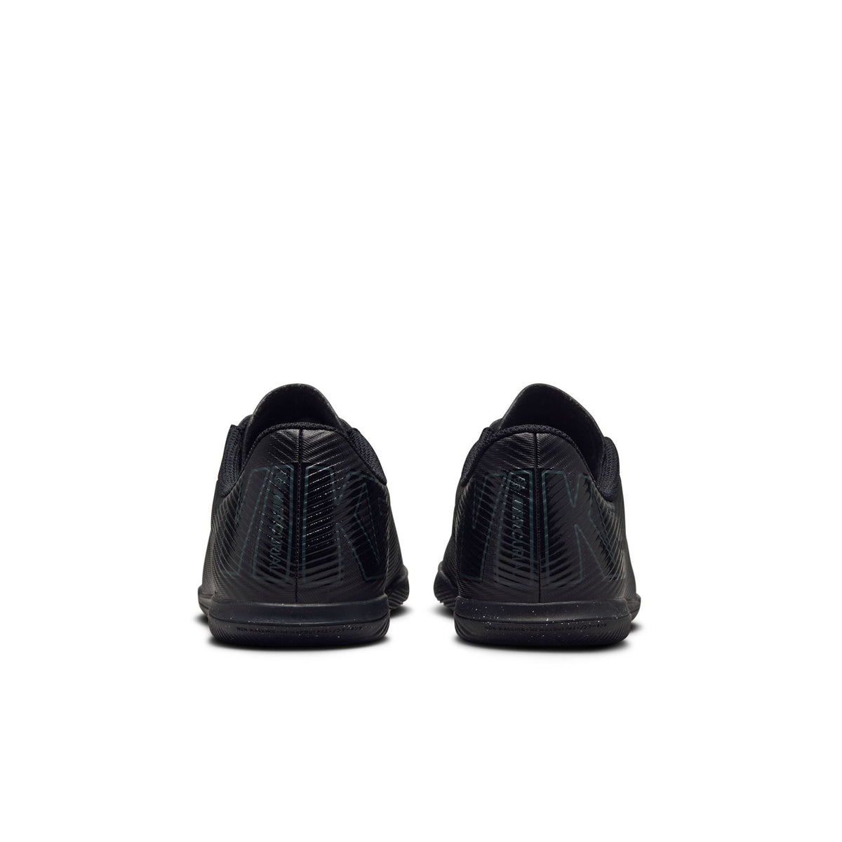 Nike Jr. Mercurial Vapor 16 Club Little/Big Kids' IC Low-Top Soccer Shoes product image 7, provided for visual reference and