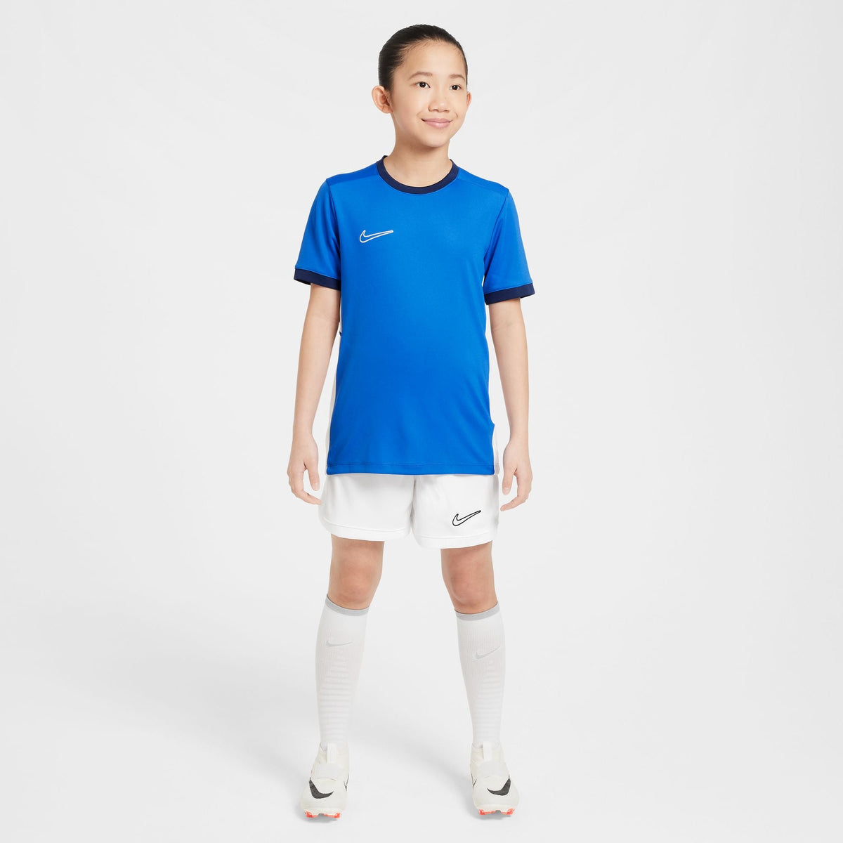 Nike Academy Big Kids' Dri-FIT Short-Sleeve Soccer Top product image 6, provided for visual reference and product detail