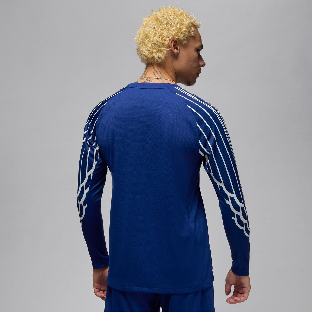 Jordan Paris Saint-Germain 2024/25 Stadium Fourth Men Dri-FIT Soccer Replica Long-Sleeve Jersey product image 2, provided