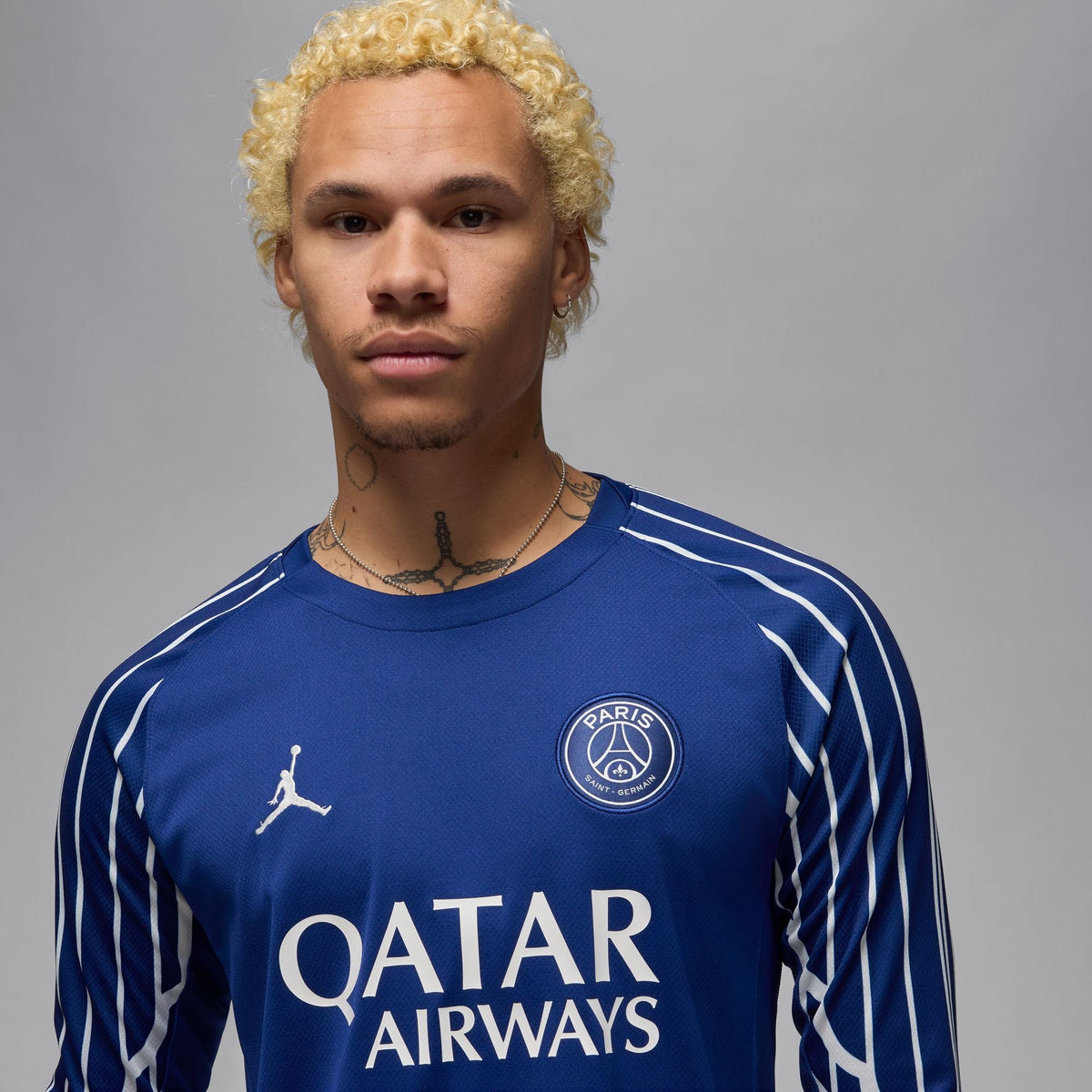 Jordan Paris Saint-Germain 2024/25 Stadium Fourth Men Dri-FIT Soccer Replica Long-Sleeve Jersey product image 3, provided