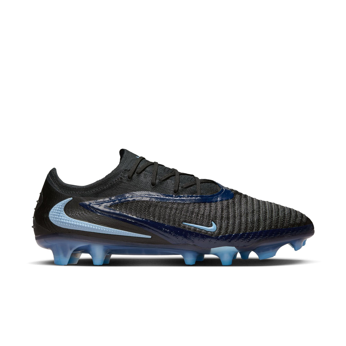Nike Phantom 6 Low Elite Firm-Ground Soccer Cleats product image 3, provided for visual reference and product detail review