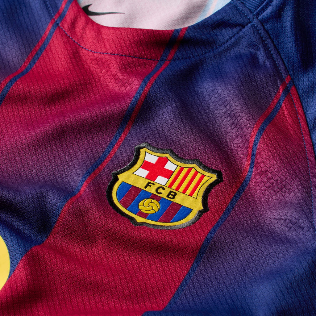 Nike FC Barcelona 2025/26 Stadium Home Little Kids' Soccer Replica 3-Piece Kit product image 3, provided for visual