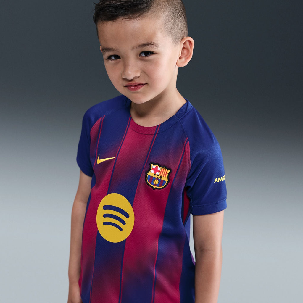 Nike FC Barcelona 2025/26 Stadium Home Little Kids' Soccer Replica 3-Piece Kit product image 4, provided for visual