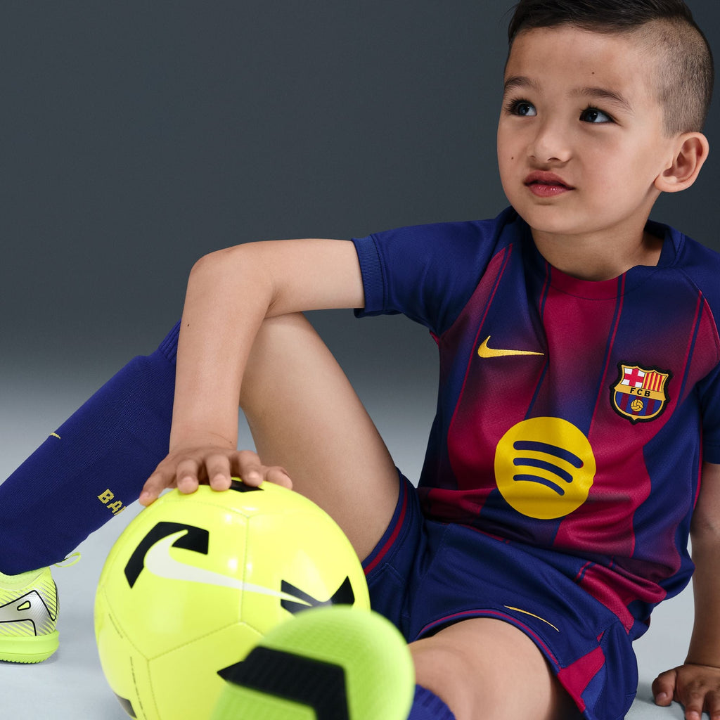 Nike FC Barcelona 2025/26 Stadium Home Little Kids' Soccer Replica 3-Piece Kit product image 8, provided for visual