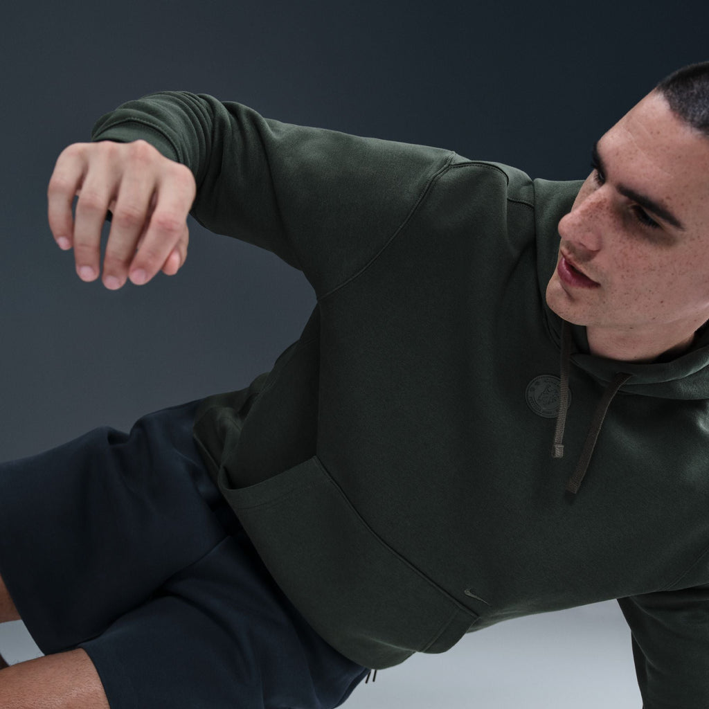 Nike Chelsea FC Club Men Soccer Pullover Hoodie product image 5, provided for visual reference and product detail review