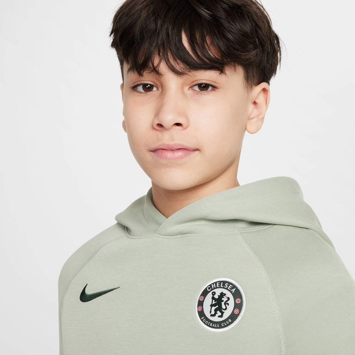 Nike Chelsea FC Tech Big Kids' (Boys') Soccer Fleece Pullover Hoodie product image 1, provided for visual reference and