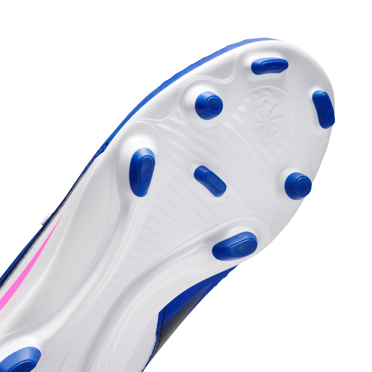 Nike Jr. Phantom 6 High Club Big Kids' Multi-Ground Soccer Cleats product image 11, provided for visual reference and