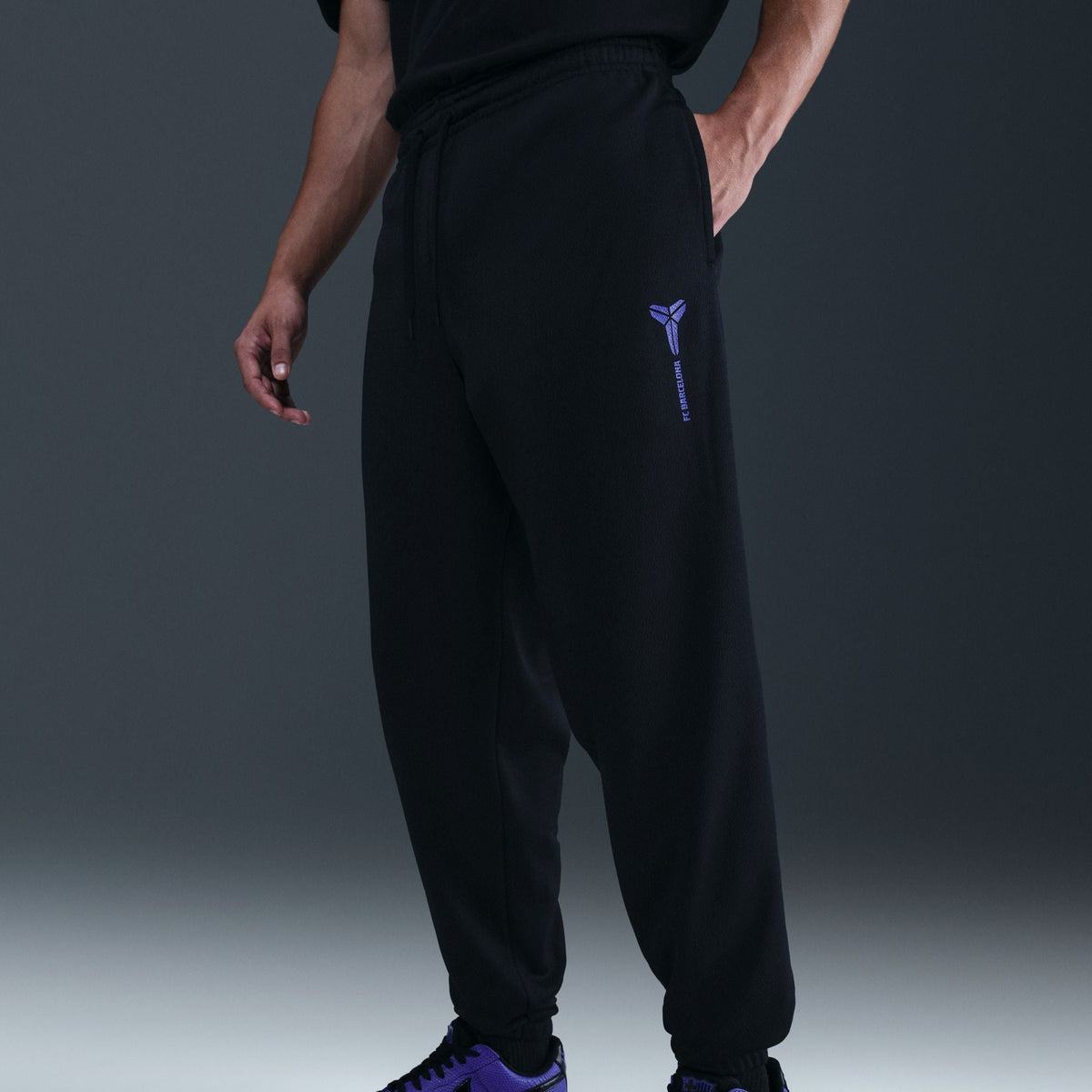 Nike FC Barcelona Away Kobe Therma-FIT Soccer Pants product image 4, provided for visual reference and product detail review