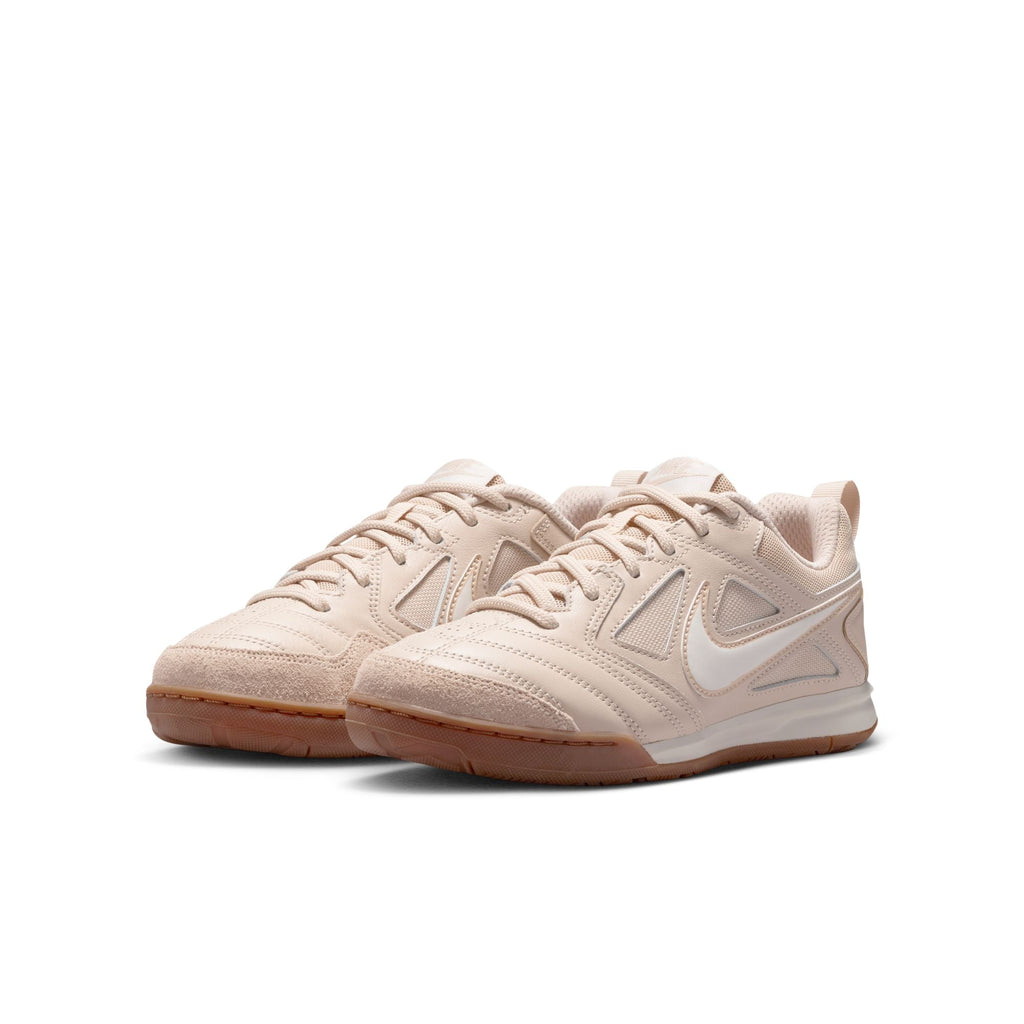 Nike Gato Big Kids' Indoor Soccer Shoes product image 7, provided for visual reference and product detail review