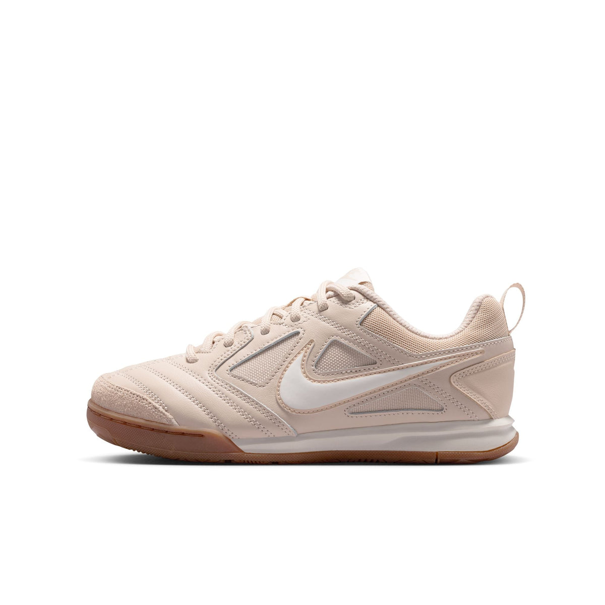 Nike Gato Big Kids' Indoor Soccer Shoes product image 1, provided for visual reference and product detail review