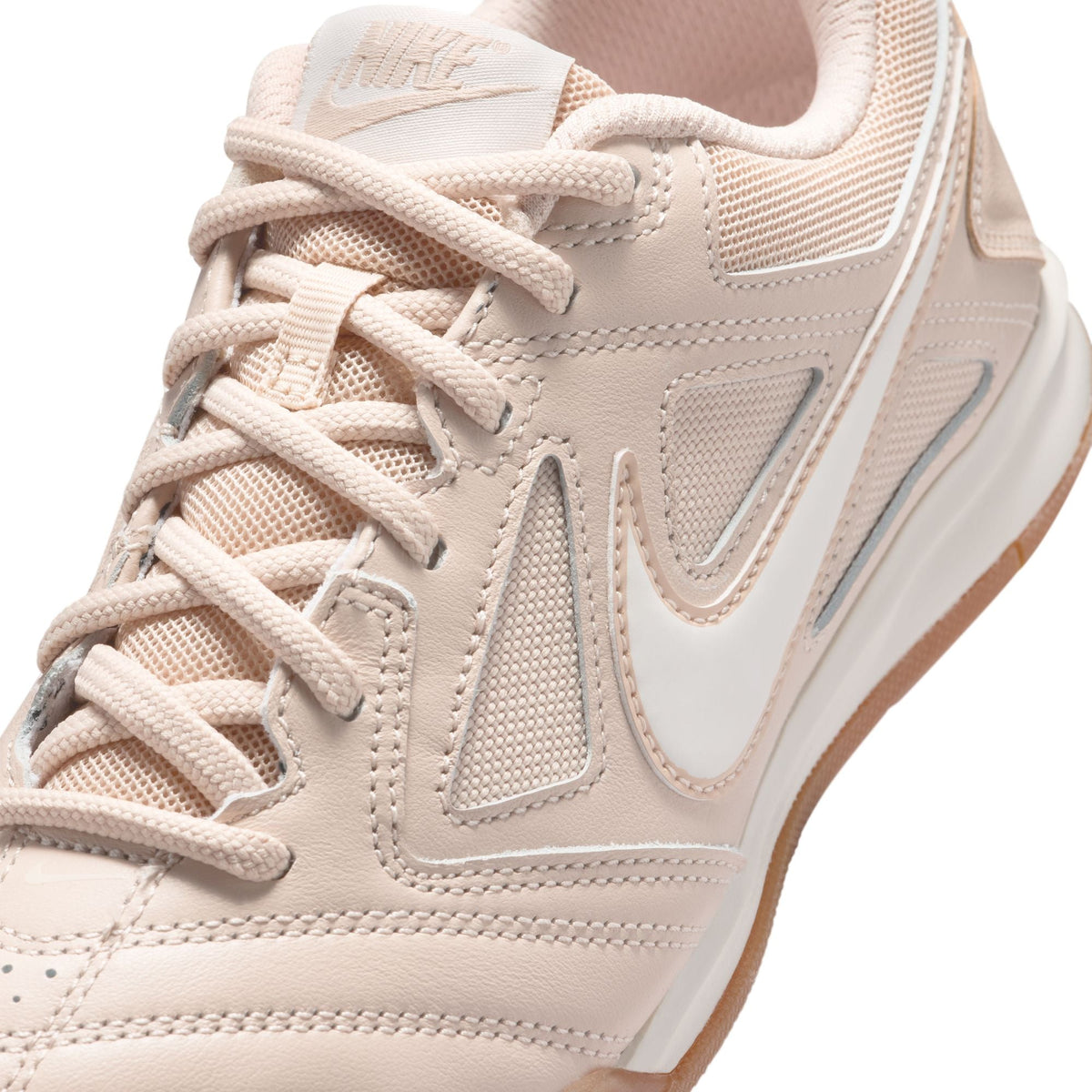 Nike Gato Big Kids' Indoor Soccer Shoes product image 10, provided for visual reference and product detail review