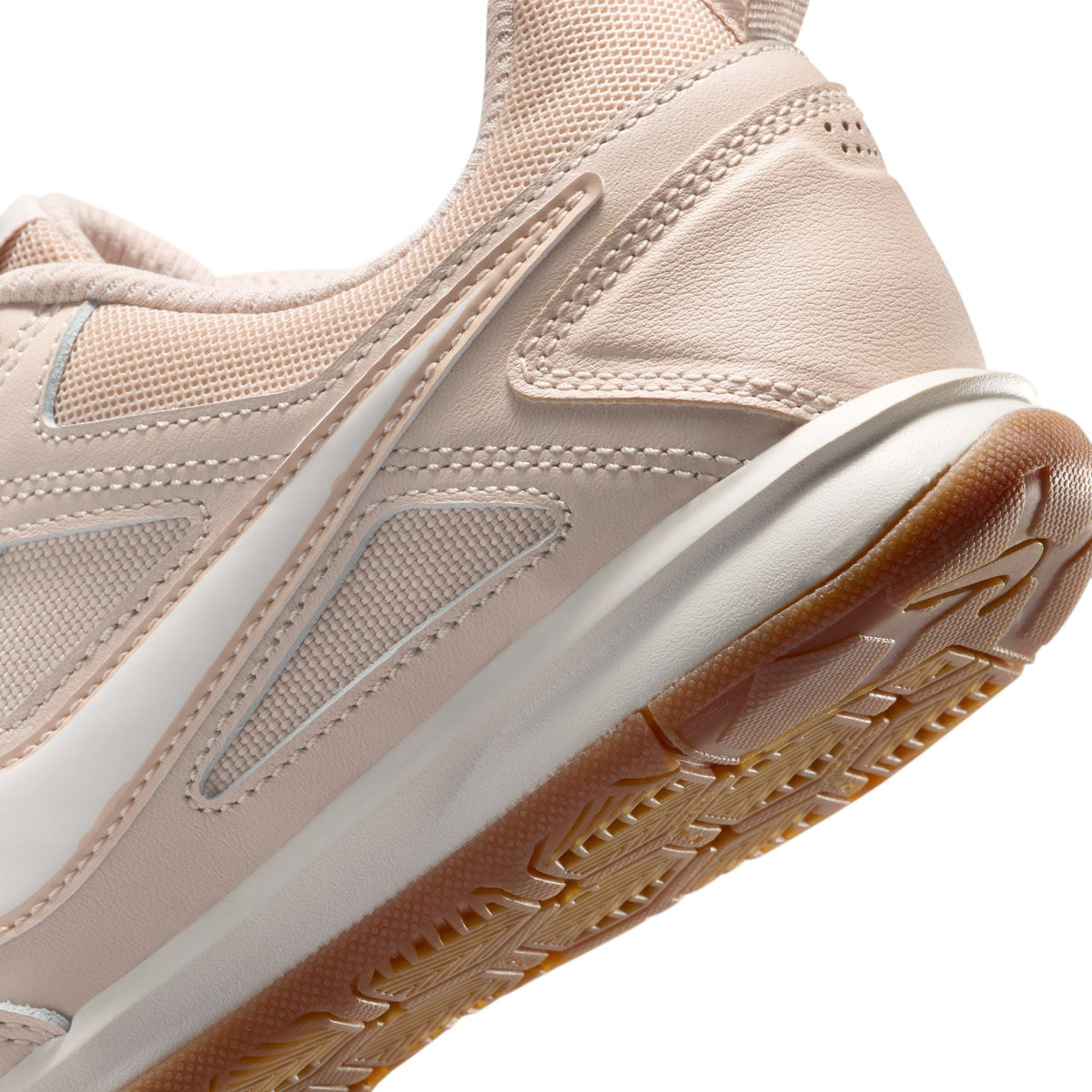 Nike Gato Big Kids' Indoor Soccer Shoes product image 11, provided for visual reference and product detail review
