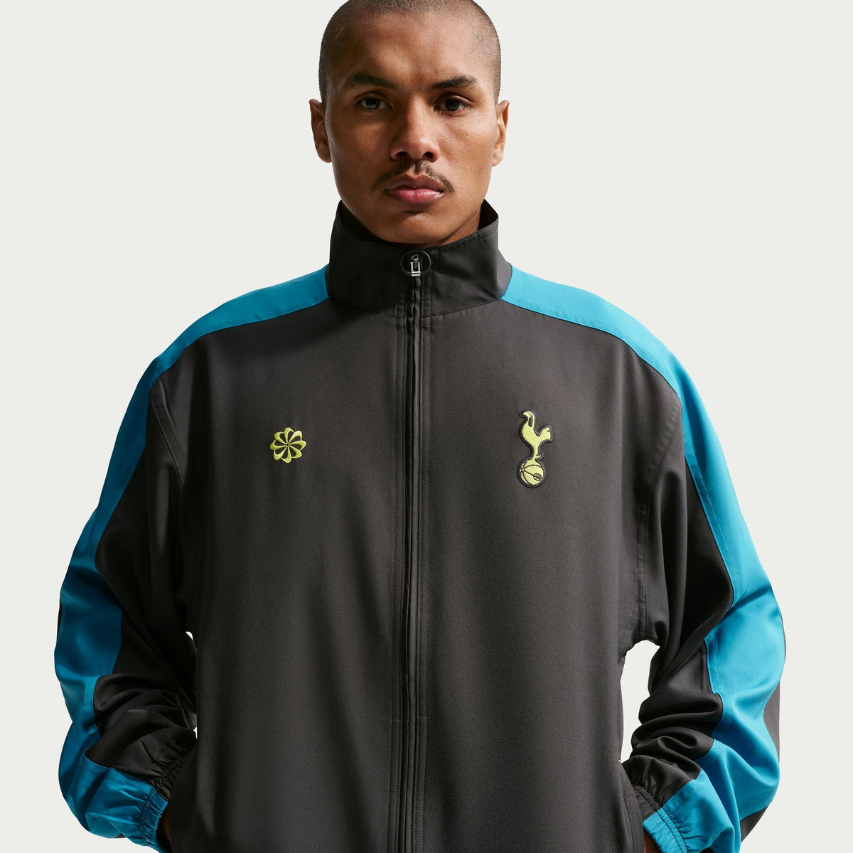 Nike Tottenham Hotspur SE Men Soccer Track Jacket product image 5, provided for visual reference and product detail review