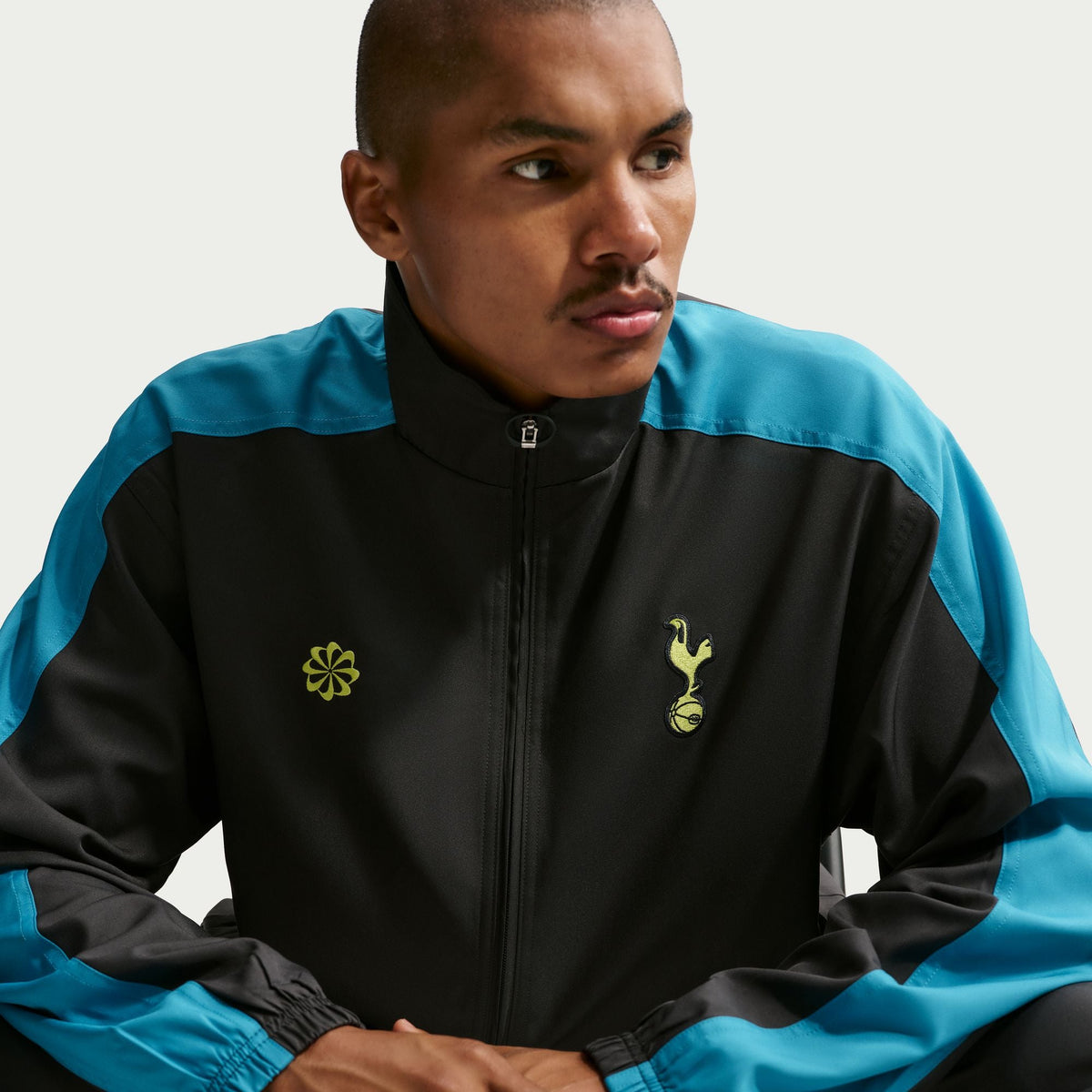 Nike Tottenham Hotspur SE Men Soccer Track Jacket product image 4, provided for visual reference and product detail review