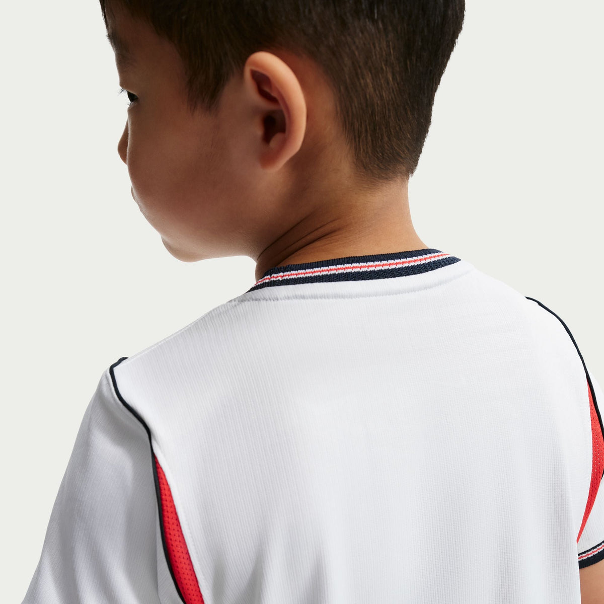 Nike England 2026 Stadium Home Little Kids' Nike Soccer Replica 3-Piece Kit product image 4, provided for visual reference