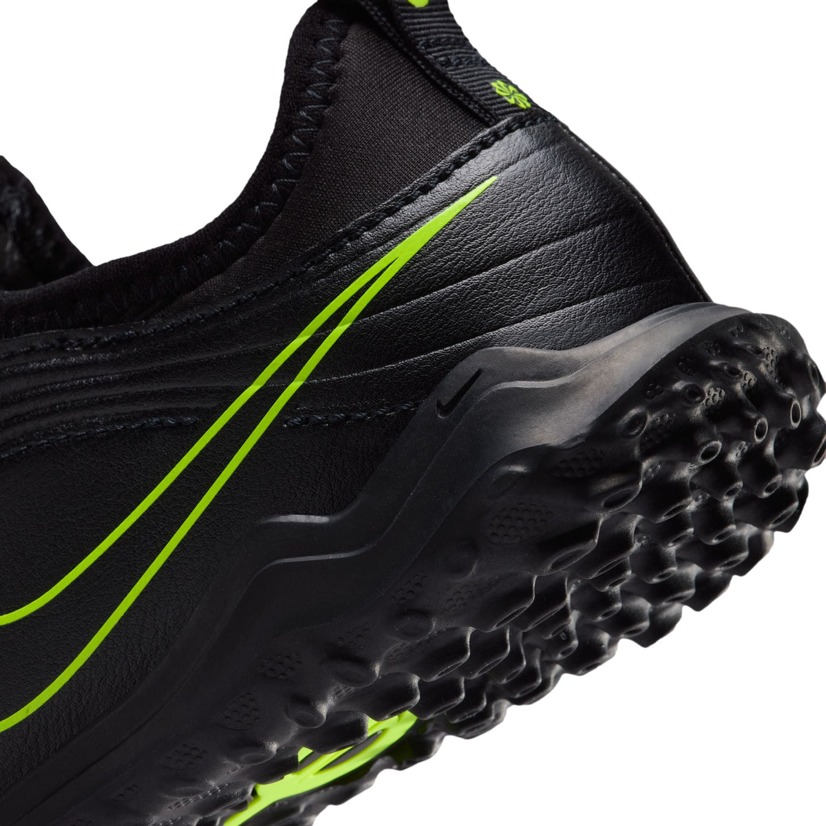 Nike Jr. Tiempo Maestro Flex Little Kids' Turf High-Top Soccer Shoes product image 10, provided for visual reference and