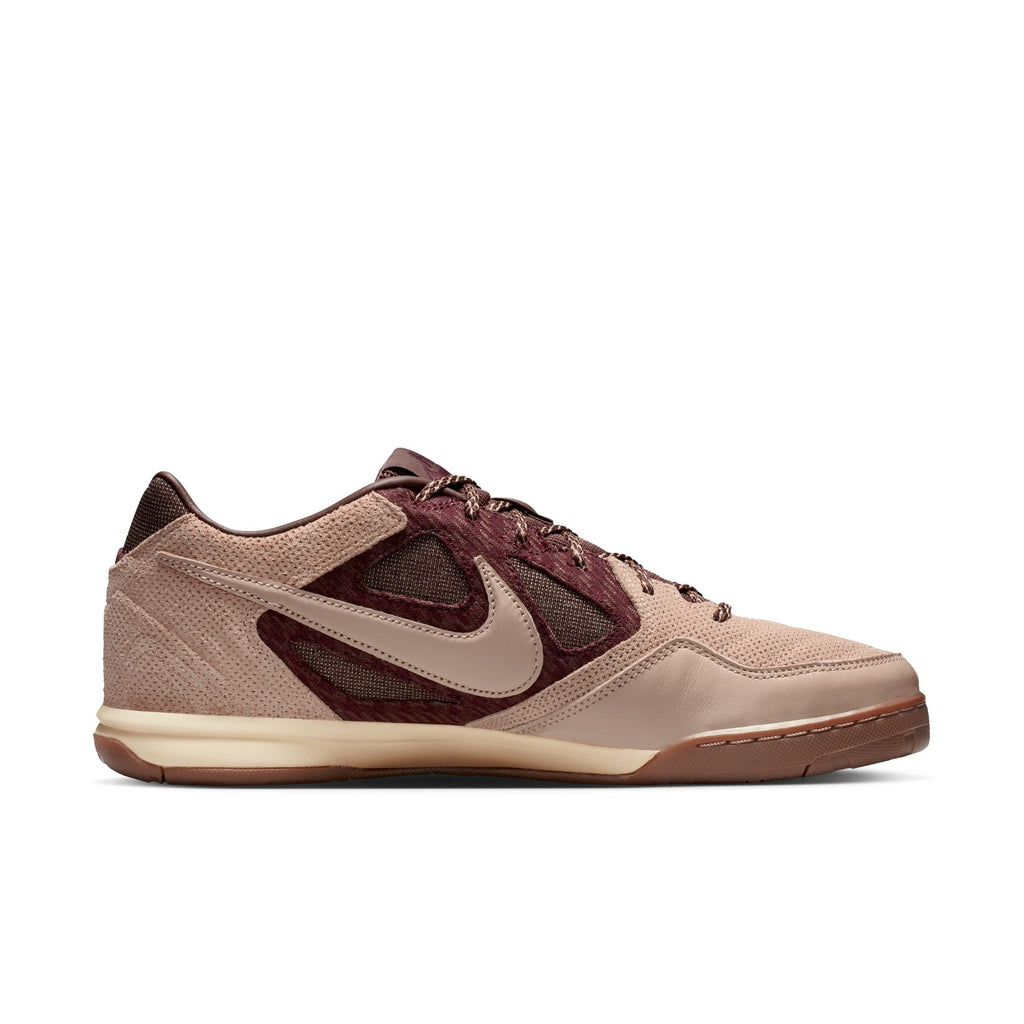 Nike Gato Indoor Soccer Shoes product image 4, provided for visual reference and product detail review