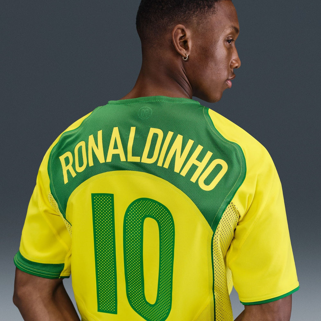 Nike Brazil 2004 Ronaldinho Total 90 Reissue Men’s Jersey product image 3, provided for visual reference and product detail