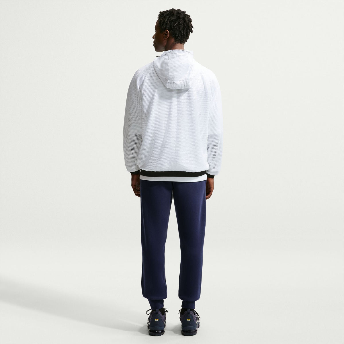 Nike England Men Nike Dri-FIT Soccer Anthem Jacket product image 2, provided for visual reference and product detail review
