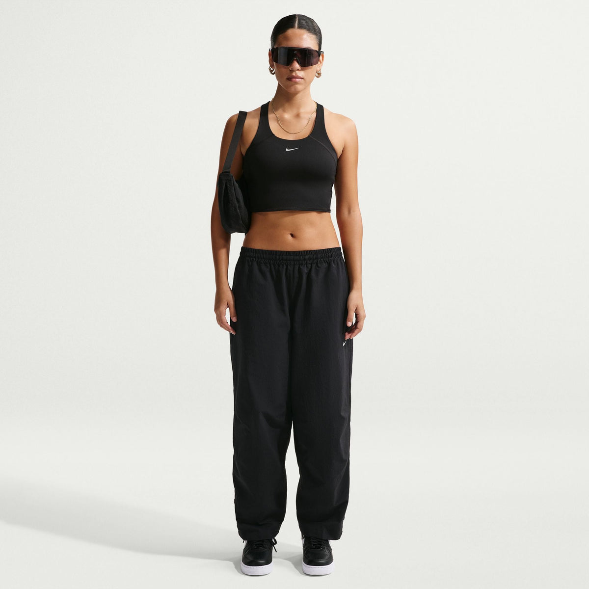 Nike Tempo Women Medium-Support Cropped Sports Bra Tank product image 1, provided for visual reference and product detail