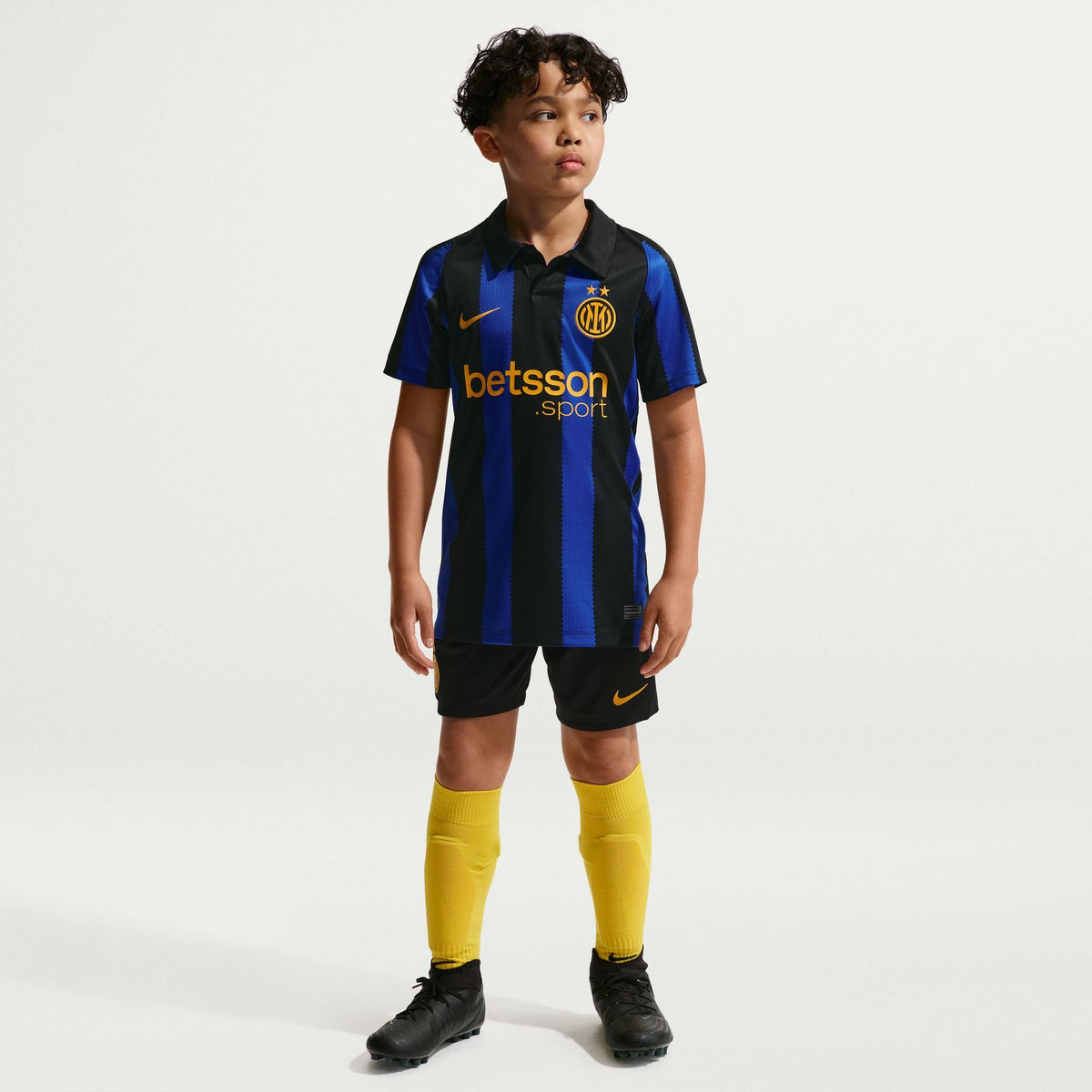 Nike Inter Milan 2026/27 Stadium Home Big Kids' Dri-FIT Soccer Replica Jersey product image 4, provided for visual reference