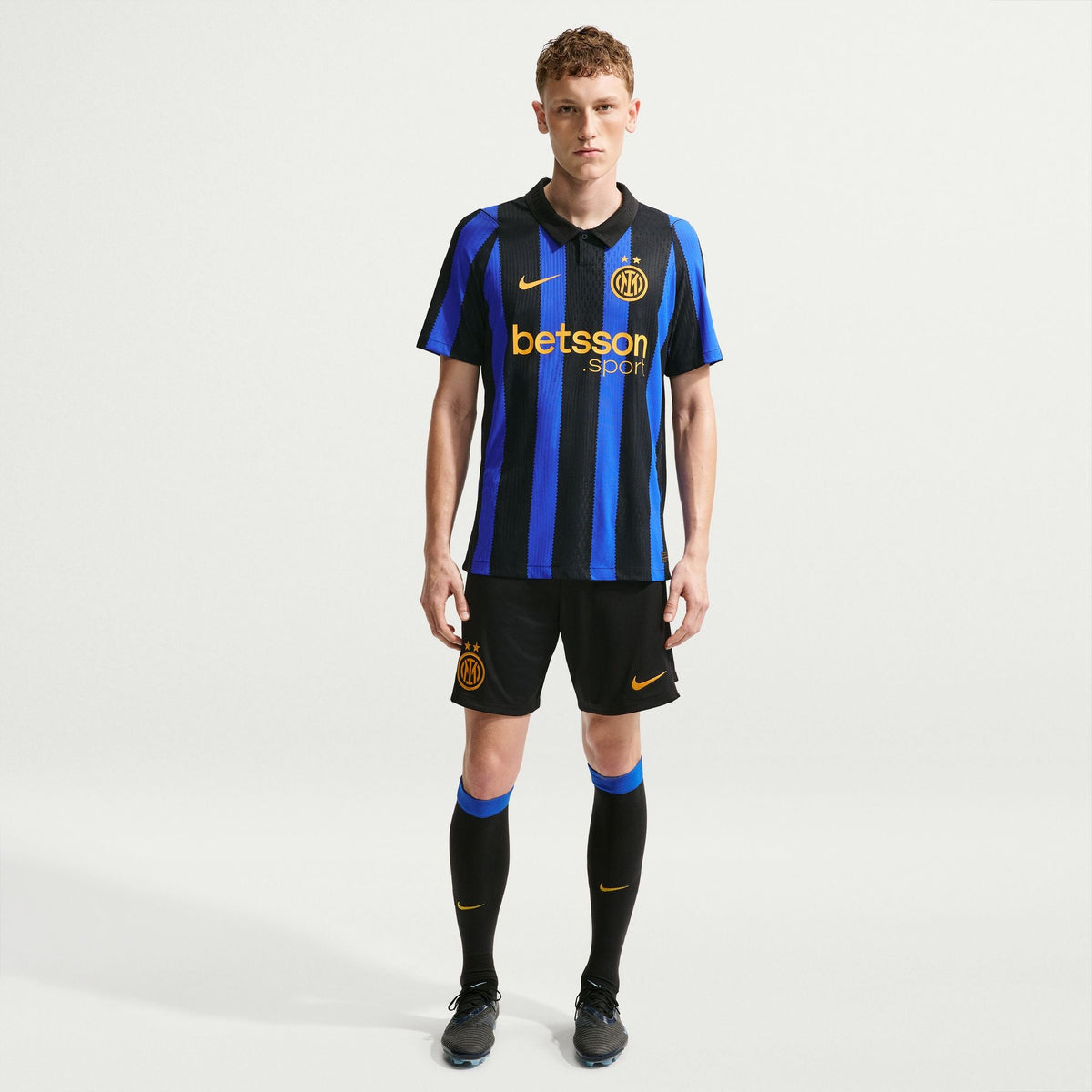 Nike Inter Milan 2026/27 Match Home Men Aero-FIT Soccer Authentic Jersey product image 3, provided for visual reference and